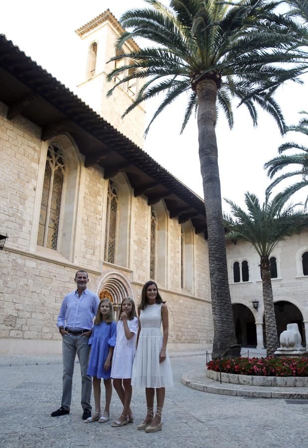 La Familia Real, en el Palacio de la Almudaina. 