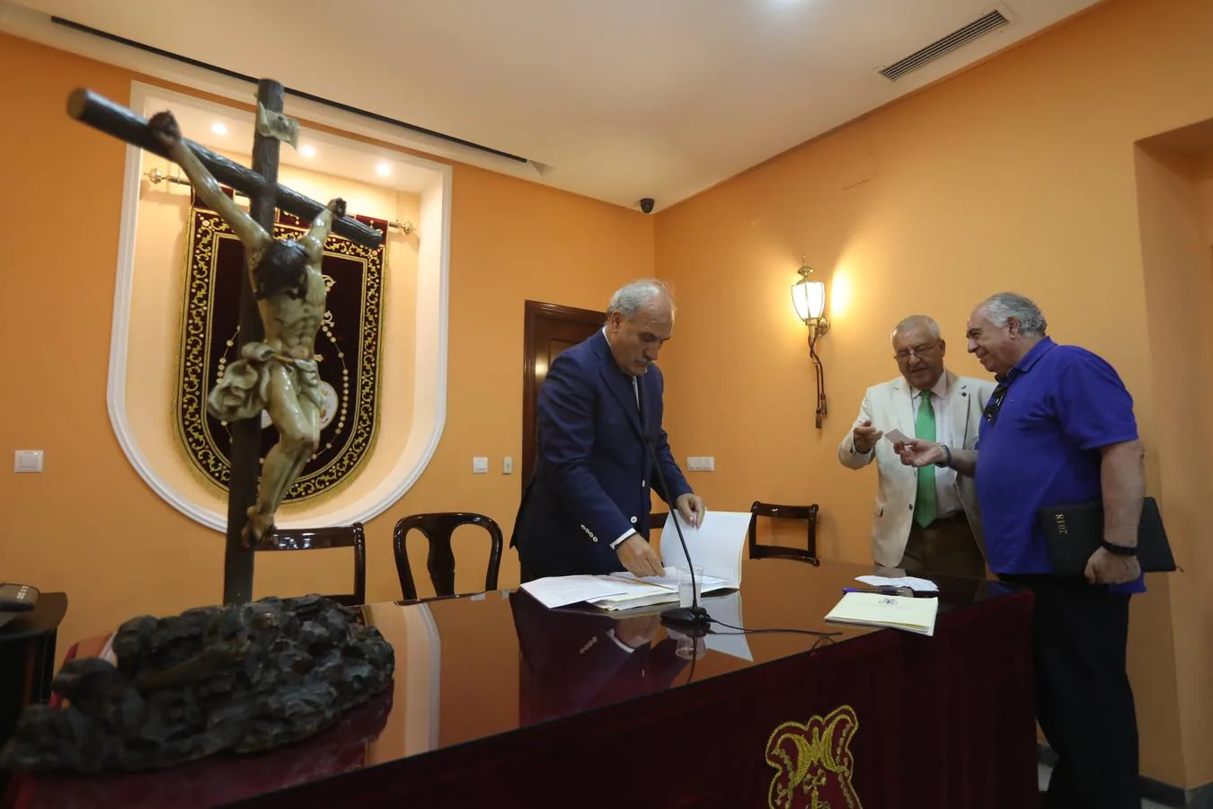 Pleno extraordinario para decidir sobre la nueva Carrera Oficial de la Semana Santa de Cádiz