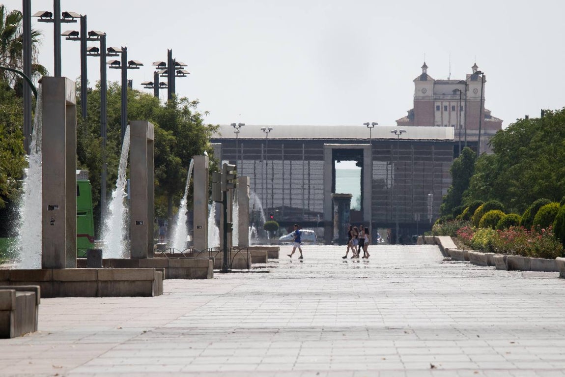 Córdoba bajo la primera ola de calor del verano, en imágenes
