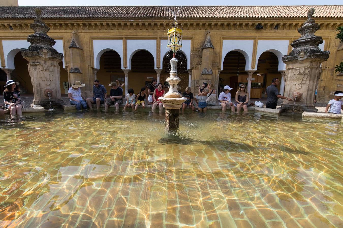 Córdoba bajo la primera ola de calor del verano, en imágenes