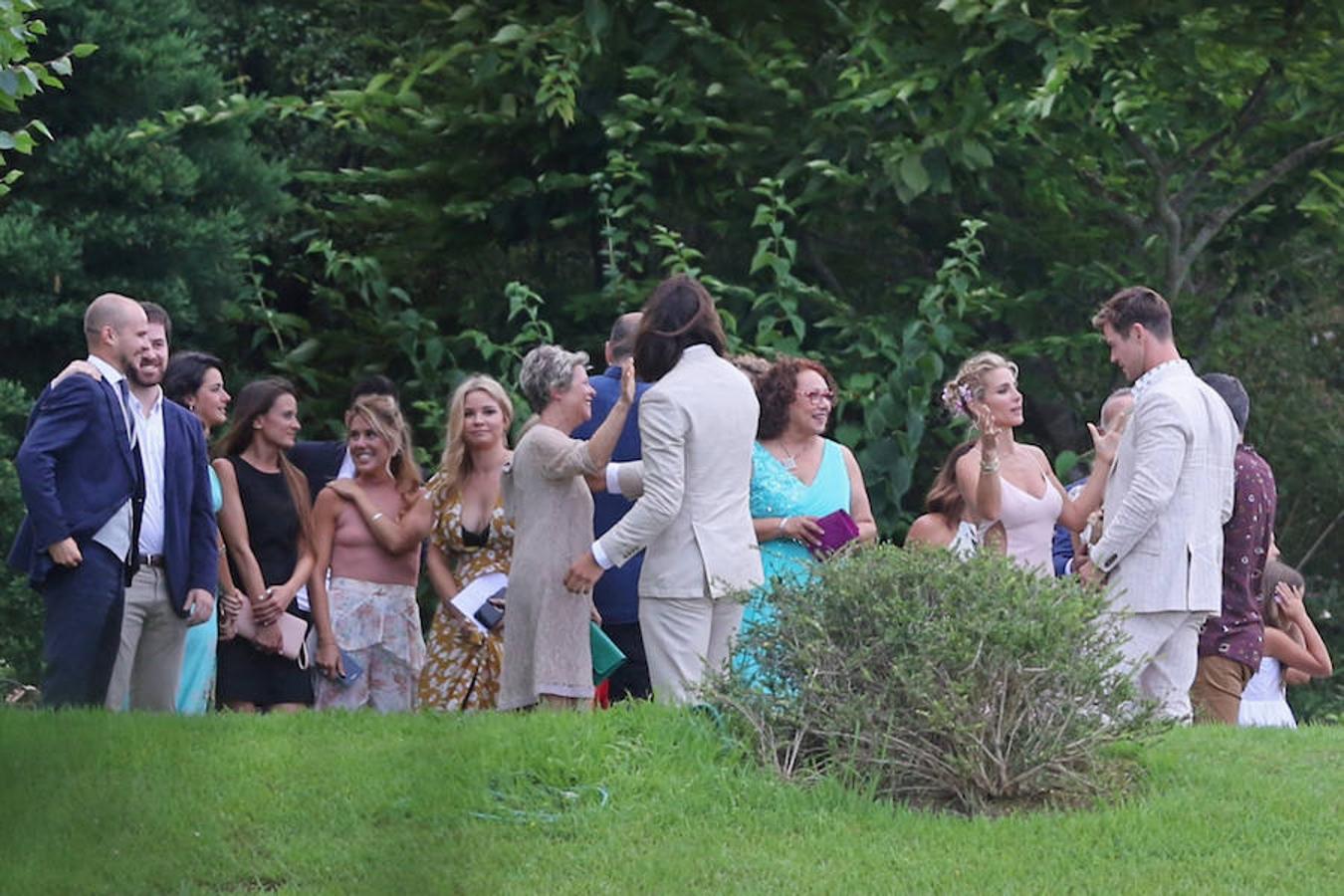 Salen a la luz fotografías de la boda del hermano de Pataky