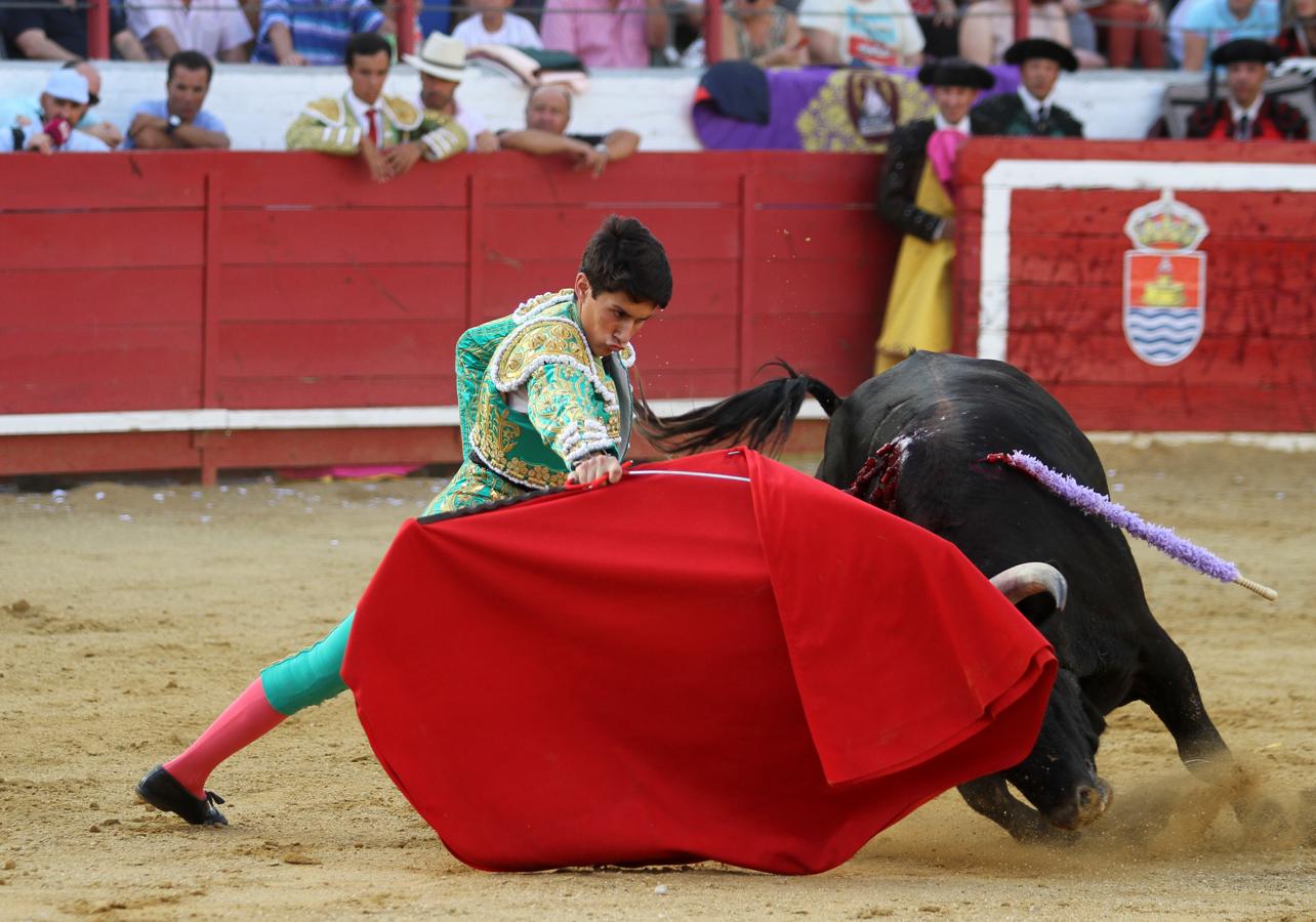 Concurrida tarde de toros en Bargas