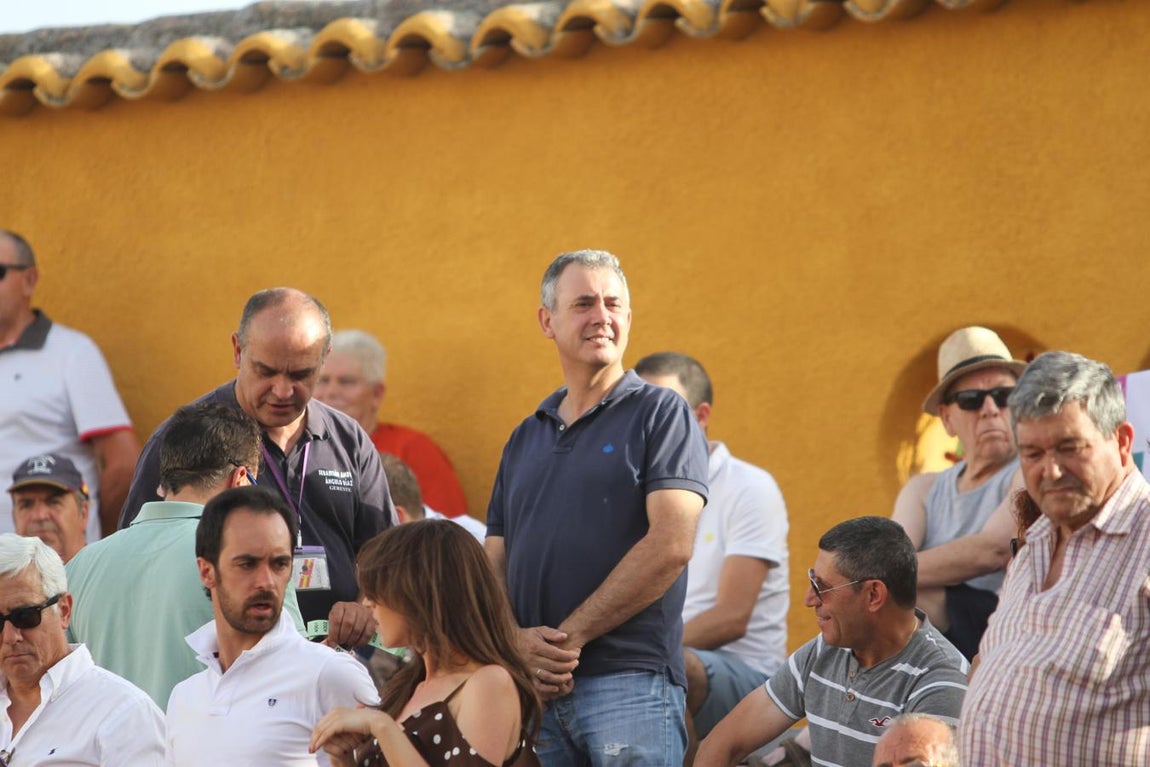 Concurrida tarde de toros en Bargas