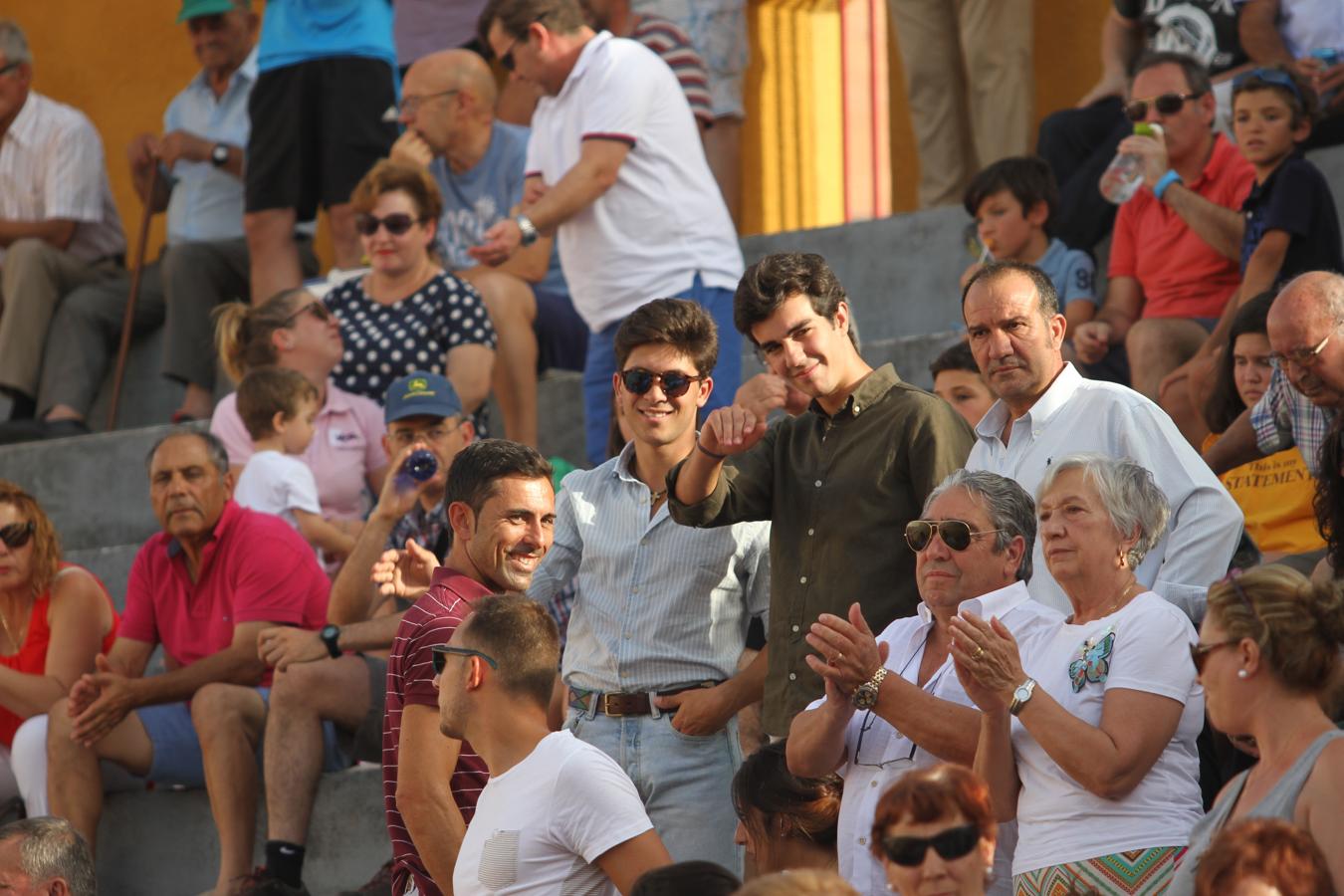 Concurrida tarde de toros en Bargas