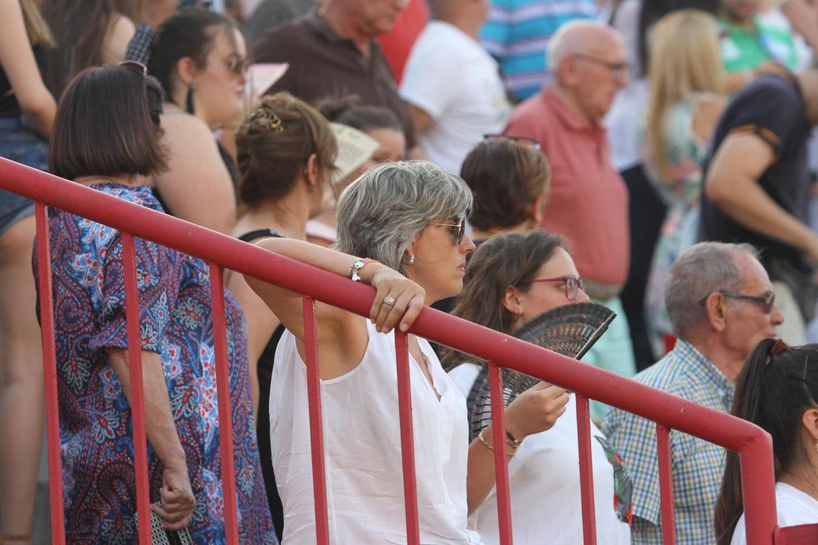Concurrida tarde de toros en Bargas