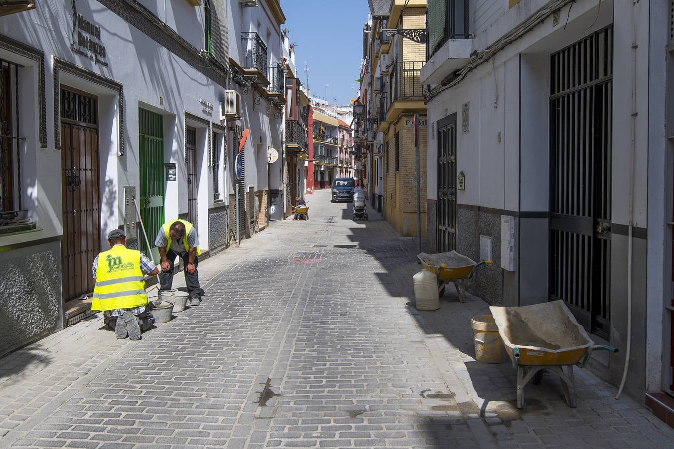 De zanja en zanja por las calles de Sevilla