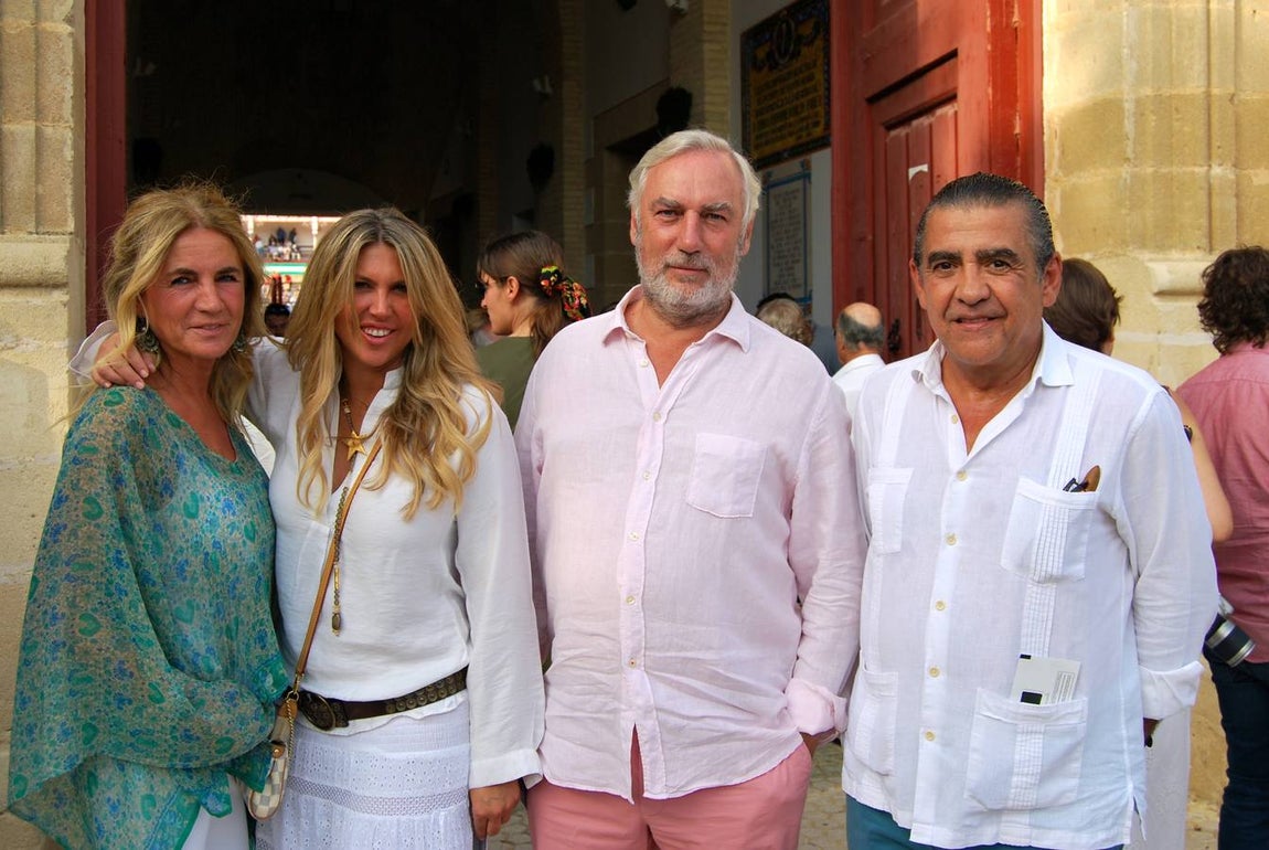 Teresa de la Cierva, Los Duques de Terranova y Jaime Martínez-Bordiú. 