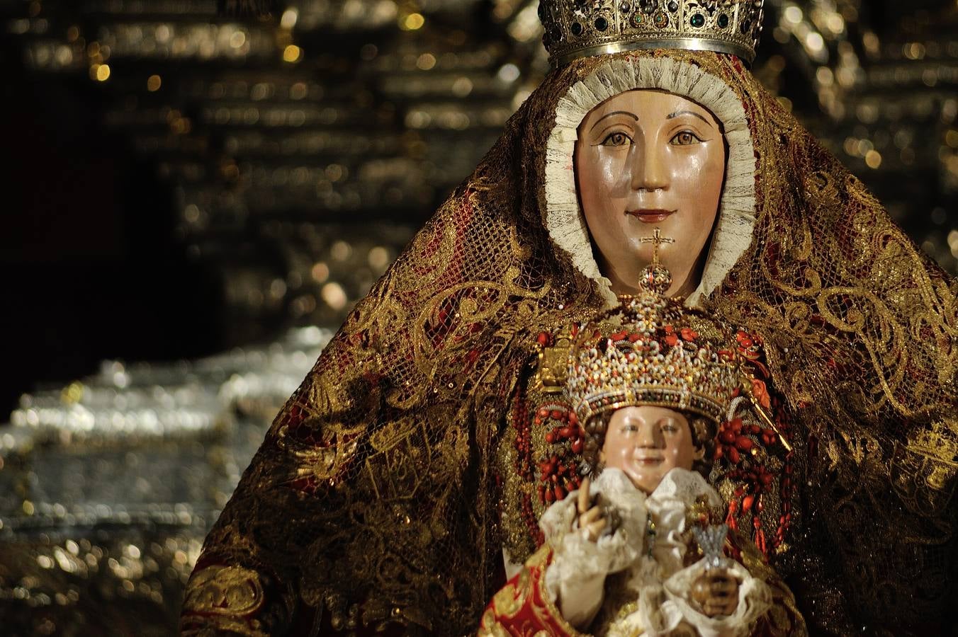 Galería de la novena de la Virgen de los Reyes