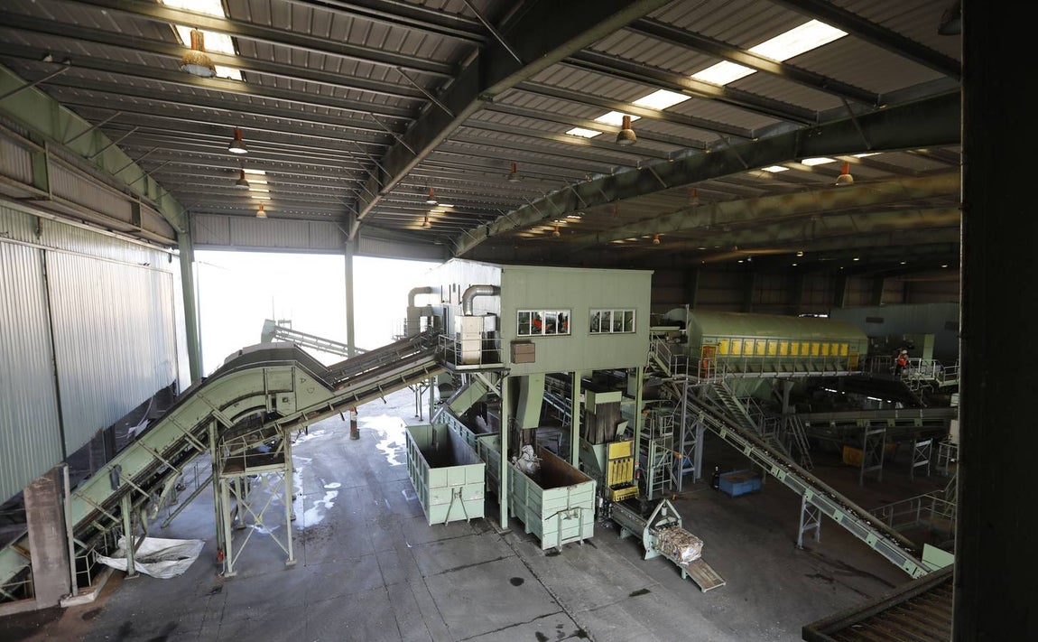 La planta de reciclaje del Lobatón, en imágenes