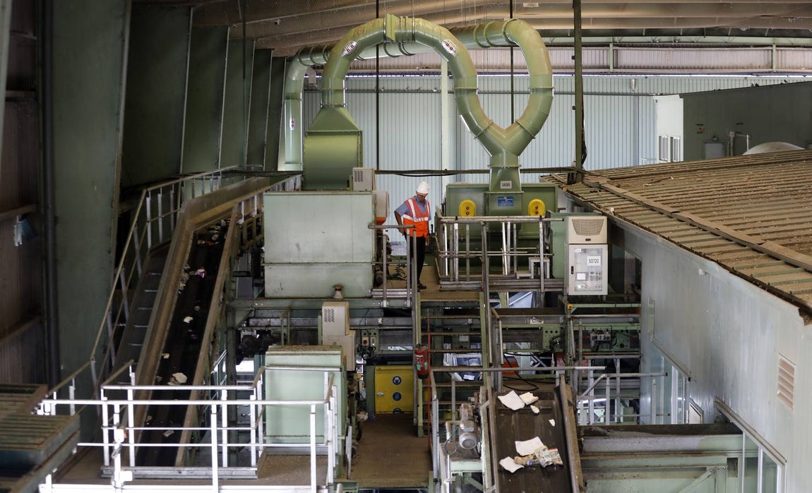 La planta de reciclaje del Lobatón, en imágenes