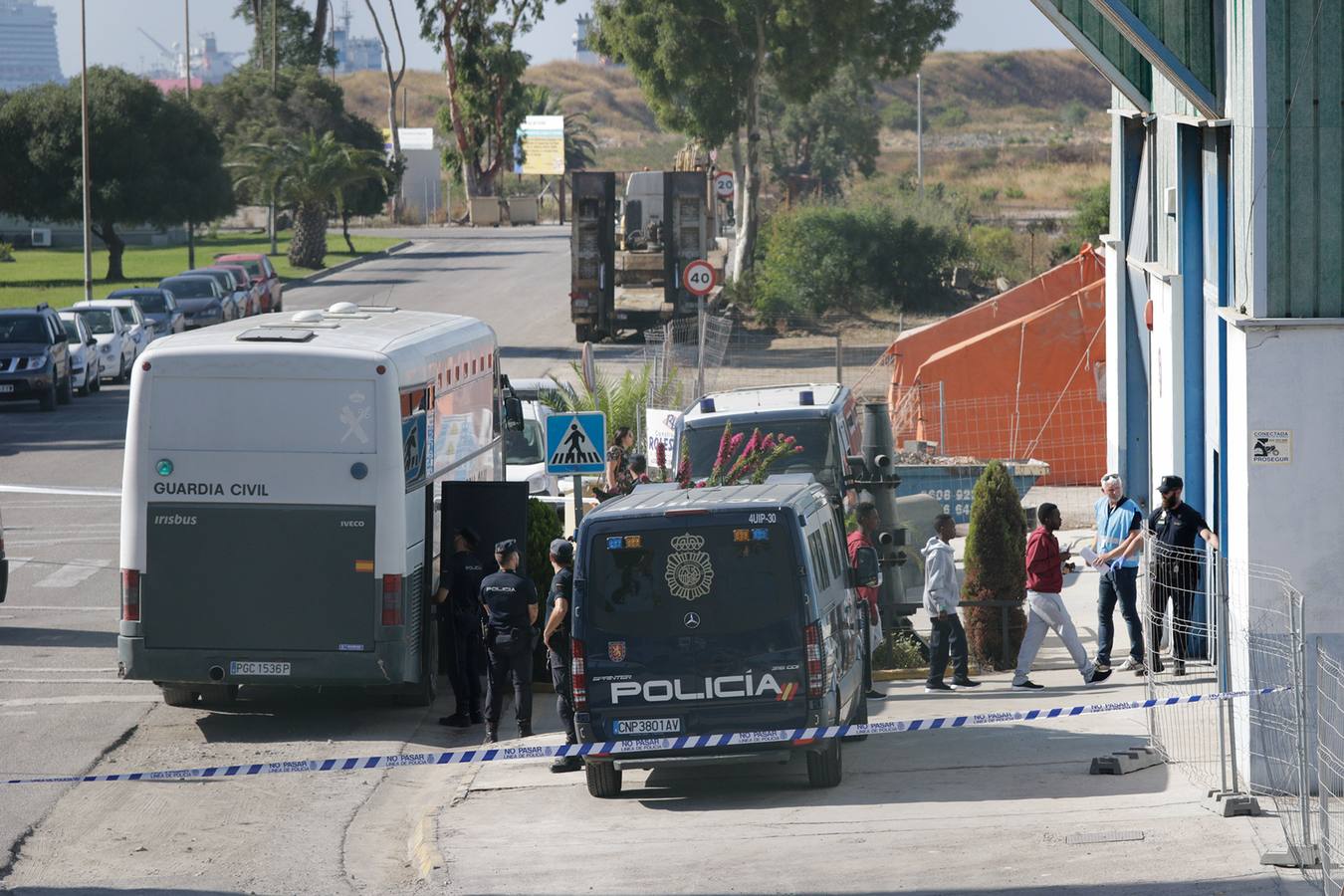 La llegada del «Open Arms» a San Roque, en imágenes