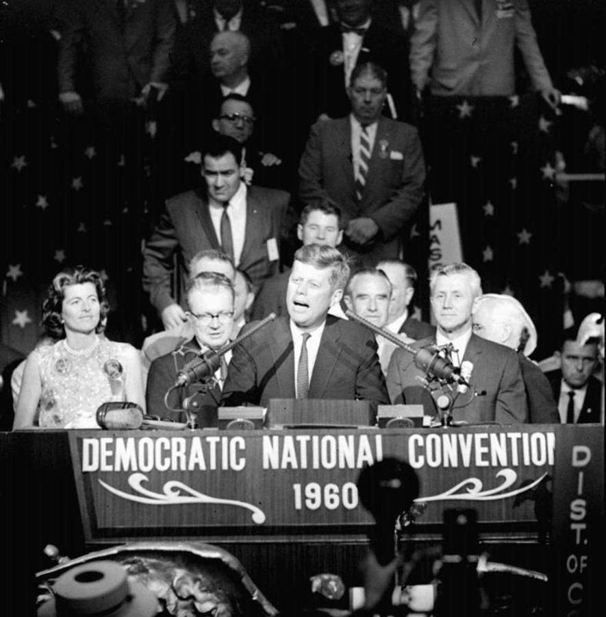John F. Kennedy durante un discurso para el Partido Demócrata en 1960. 