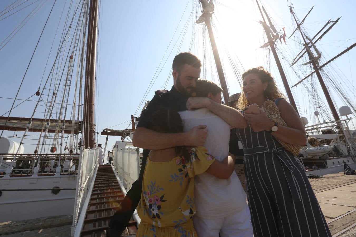 FOTOS: La llegada de Elcano a Cádiz, en imágenes