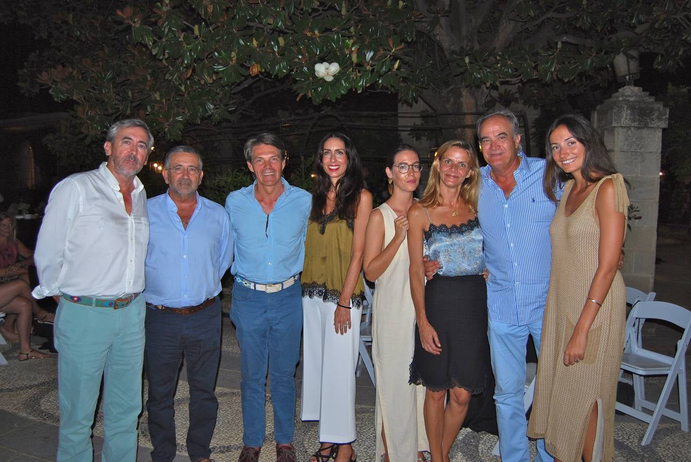 Luis Domínguez, Ricardo Fernández, Pedro Cruz, María Soto de Prado, Inés de Casas, Alicia Ruiz-Mateos, Francisco Mera y Sandra Mera