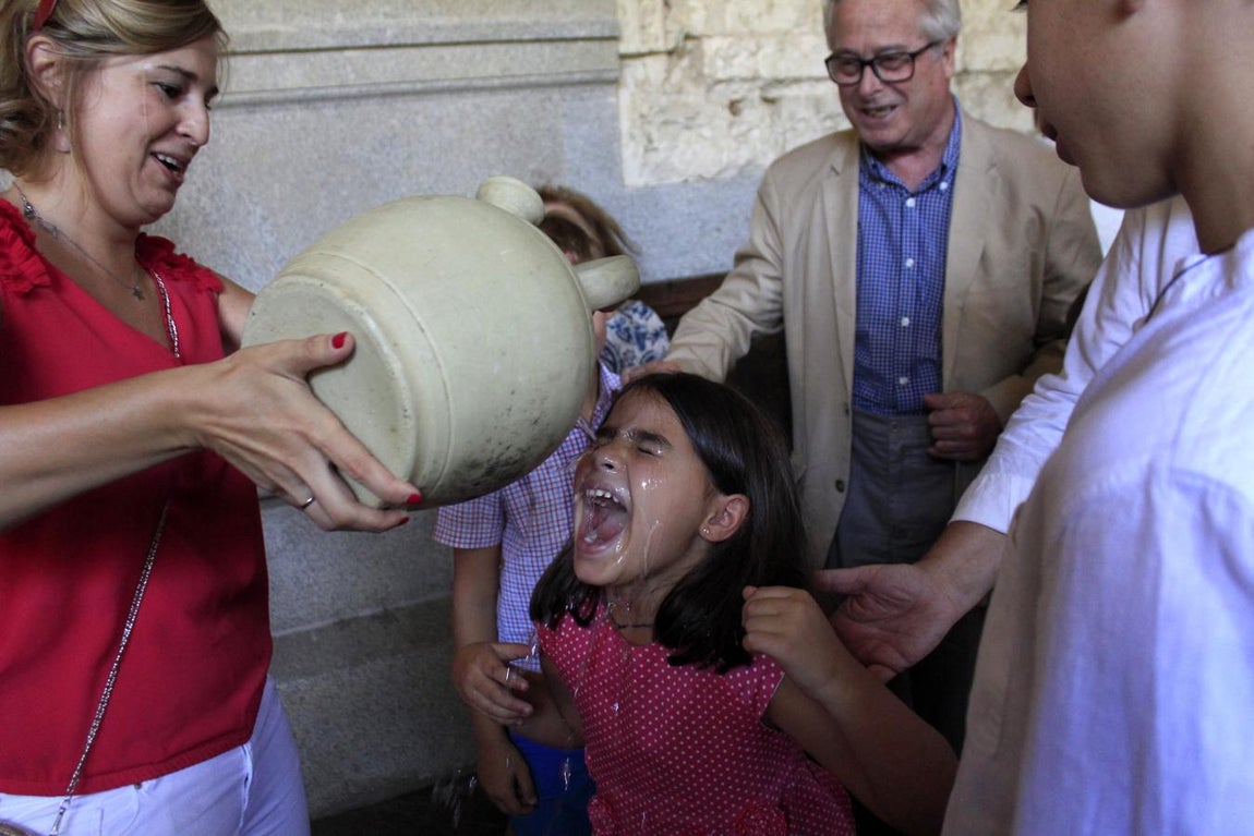En imágenes: Toledo con su Virgen del Sagrario y los botijos