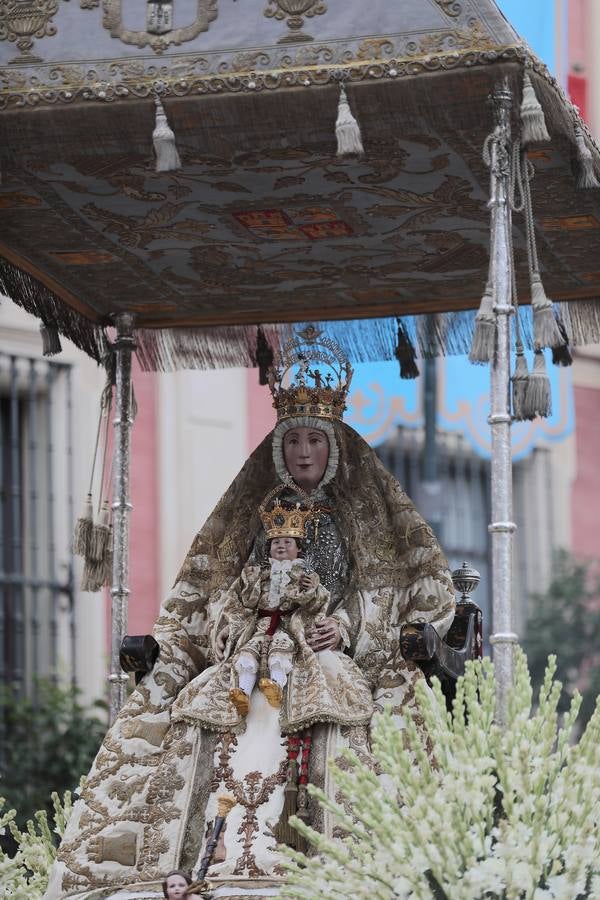 Las imágenes de la procesión de la Virgen de los Reyes (II)