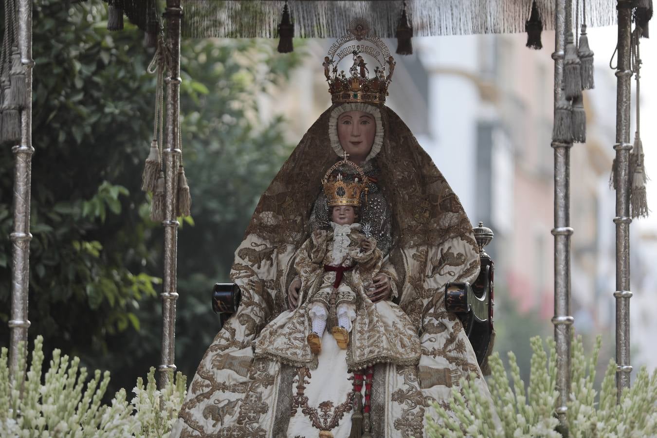 Las imágenes de la procesión de la Virgen de los Reyes (II)