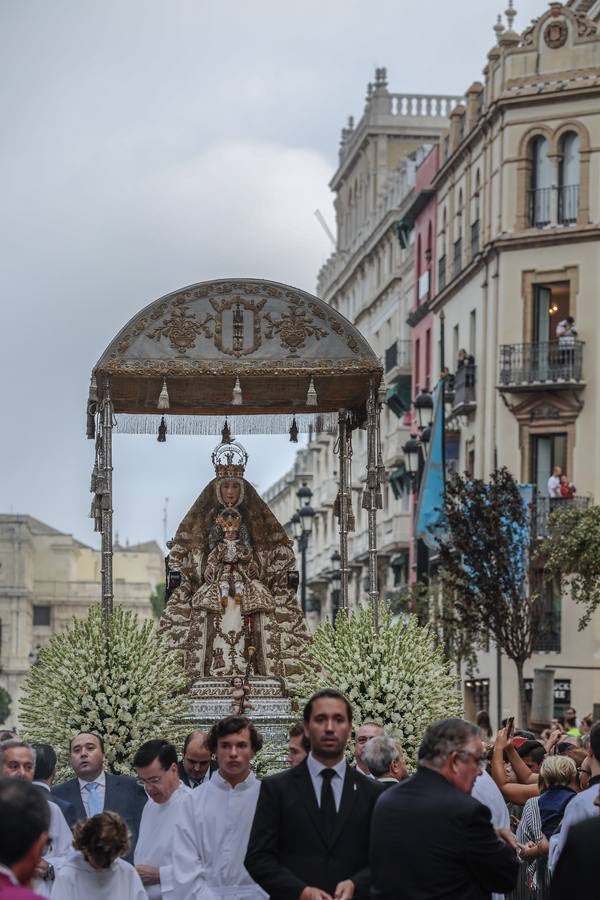 Las imágenes de la procesión de la Virgen de los Reyes (II)