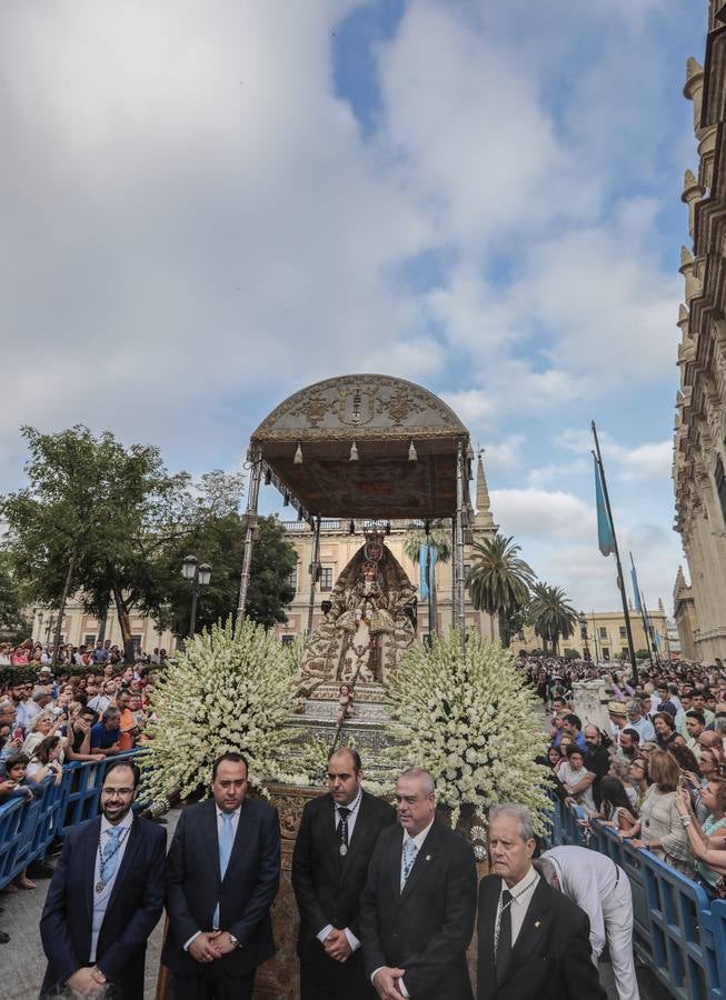 Las imágenes de la procesión de la Virgen de los Reyes (II)