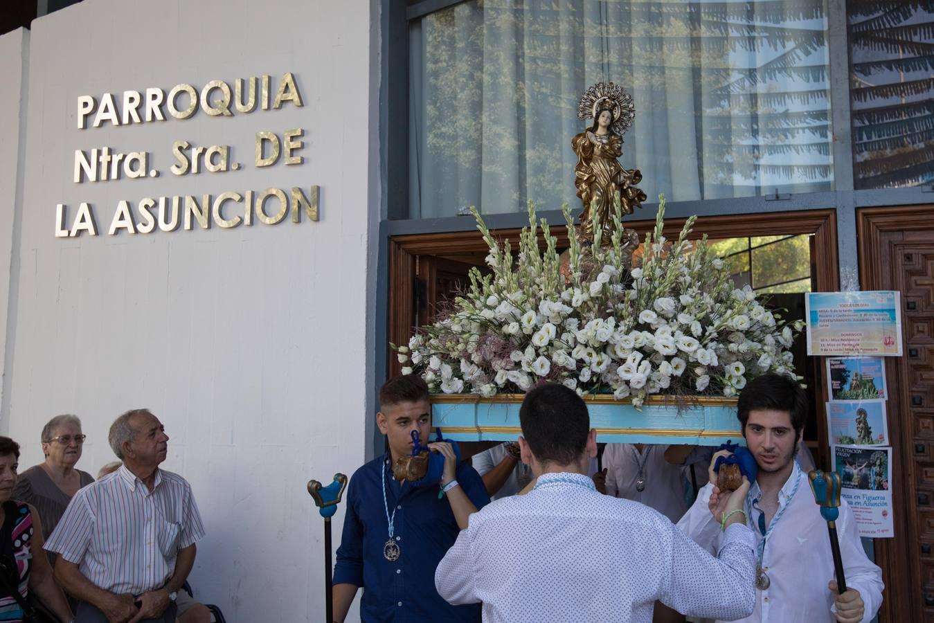 La procesión de la Virgen de la Asunción en el Figueroa, en imágenes