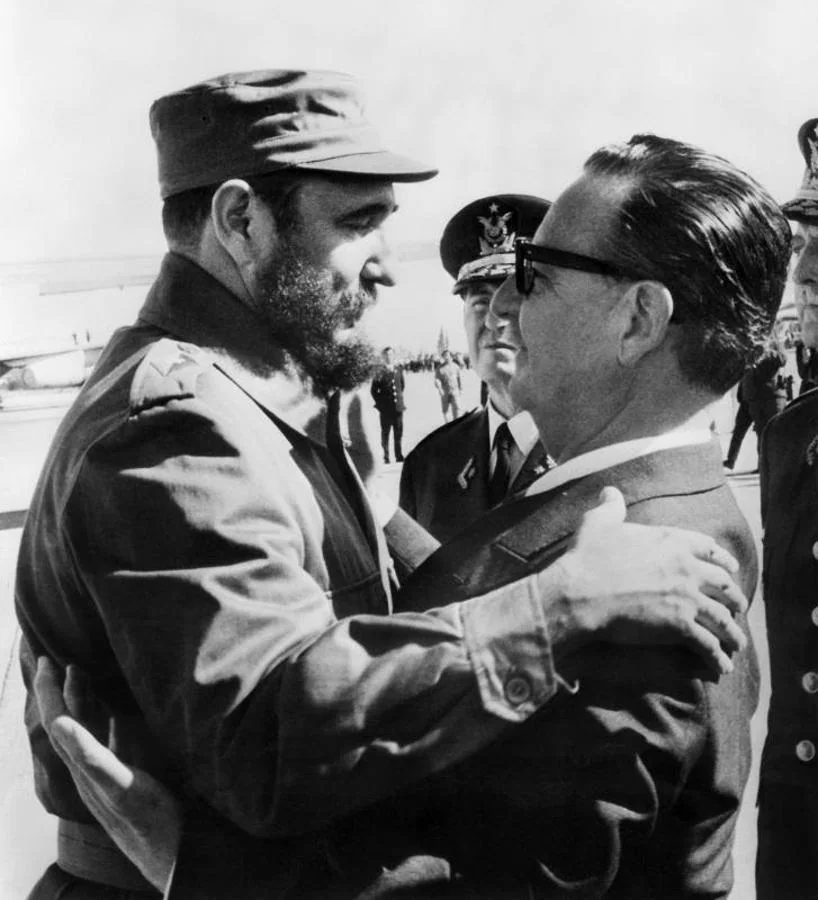Reunión entre Fidel Castro y Salvador Allende durante una visita oficial en Cuba. 