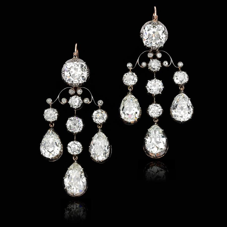 Pendientes de diamantes. Pertenecieron a María Teresa de Saboya, Duquesa de Parma (1803-1879)