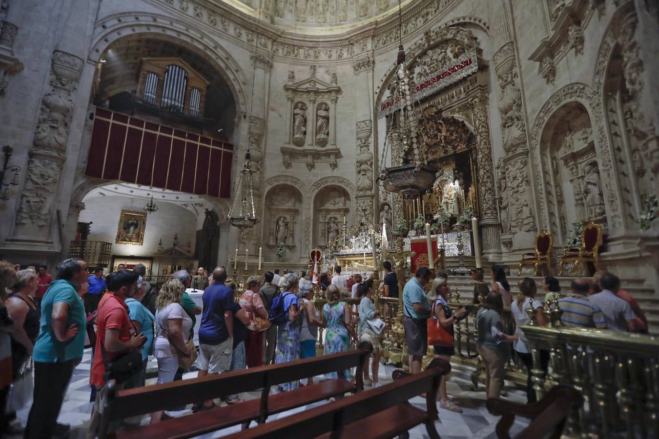 Galería de la apertura de la urna del Rey San Fernando