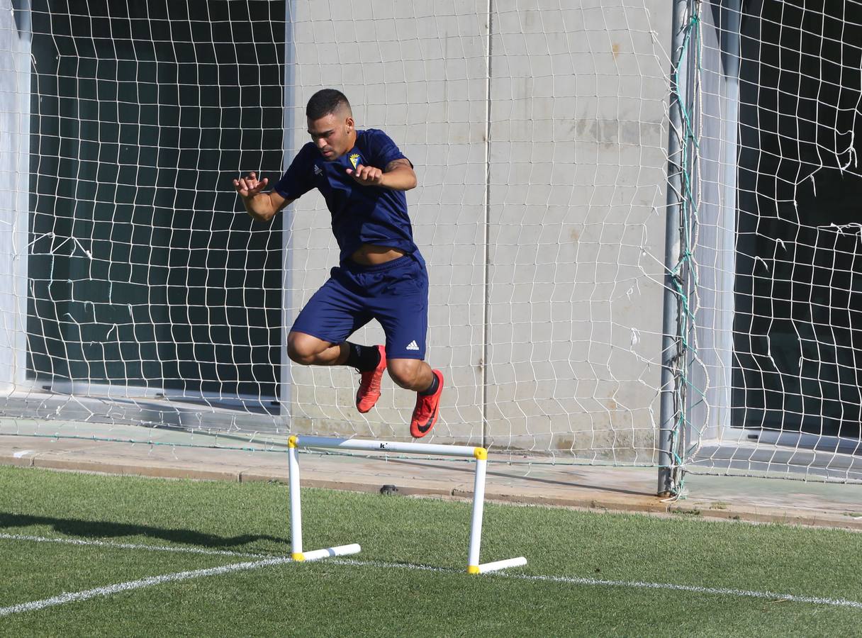 Las mejores imágenes del entrenamiento del Cádiz CF en El Rosal