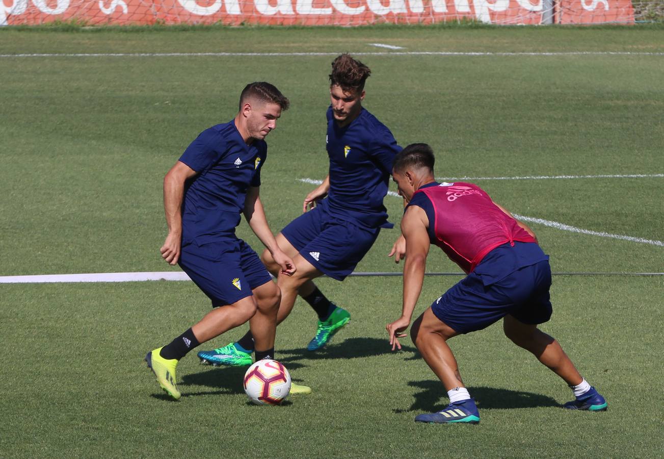 Las mejores imágenes del entrenamiento del Cádiz CF en El Rosal