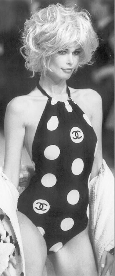 Vestida de Chanel. 