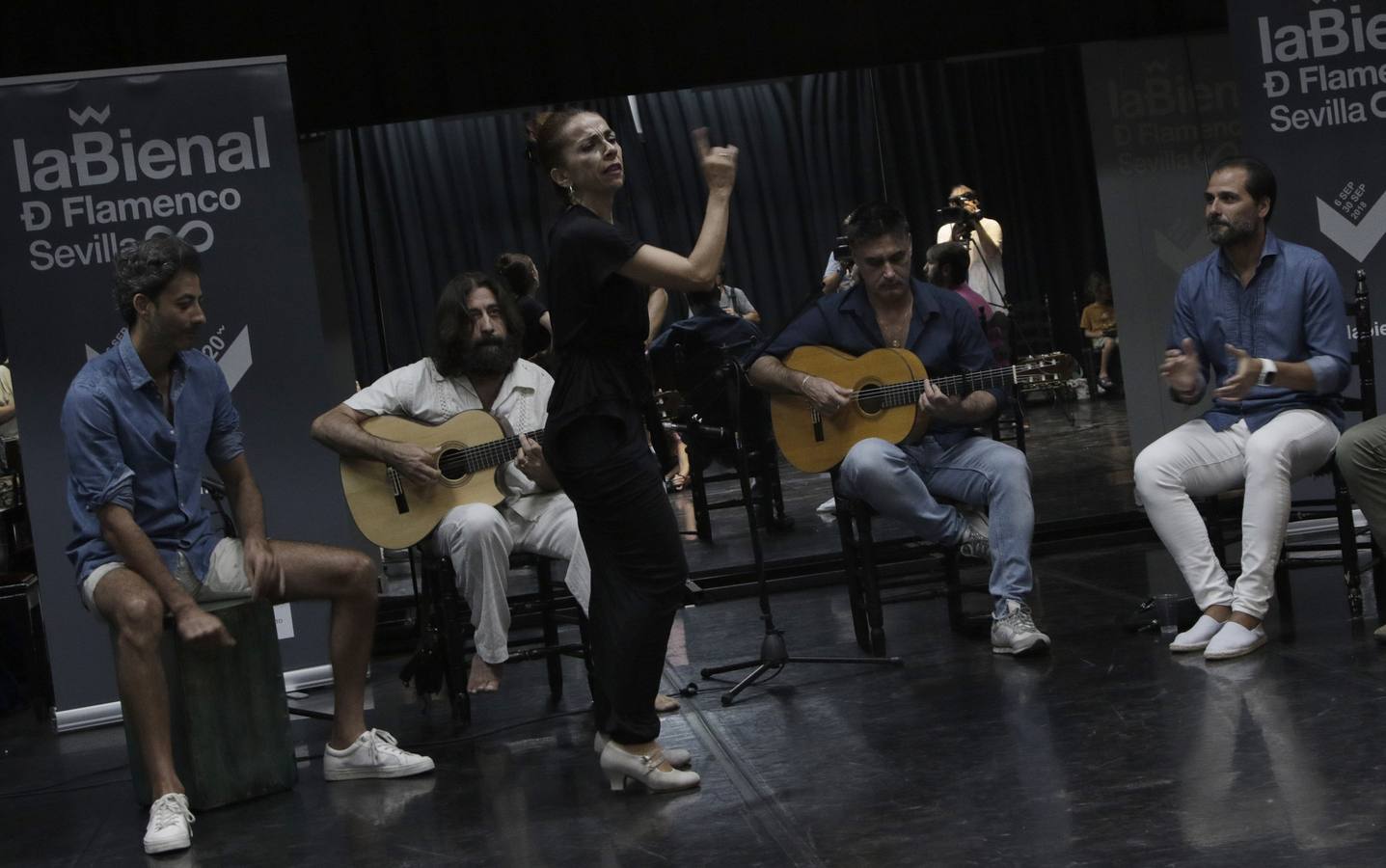 En imágenes, el ensayo de Isabel Bayón para la XX Bienal de Flamenco