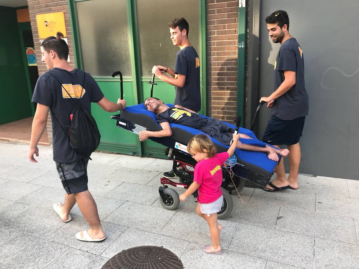 El Desafío Fernando: un puertorrealeño con parálisis cerebral realiza el Camino de Santiago