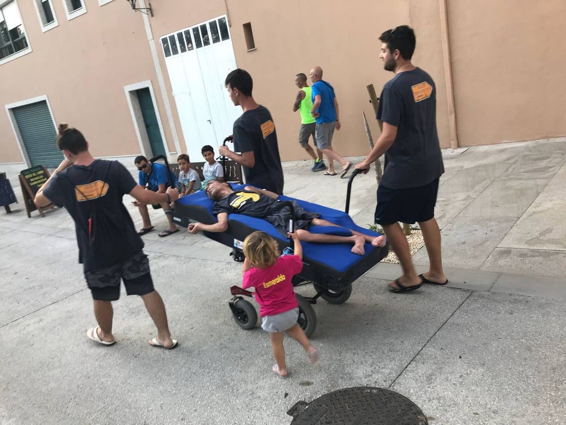 El Desafío Fernando: un puertorrealeño con parálisis cerebral realiza el Camino de Santiago