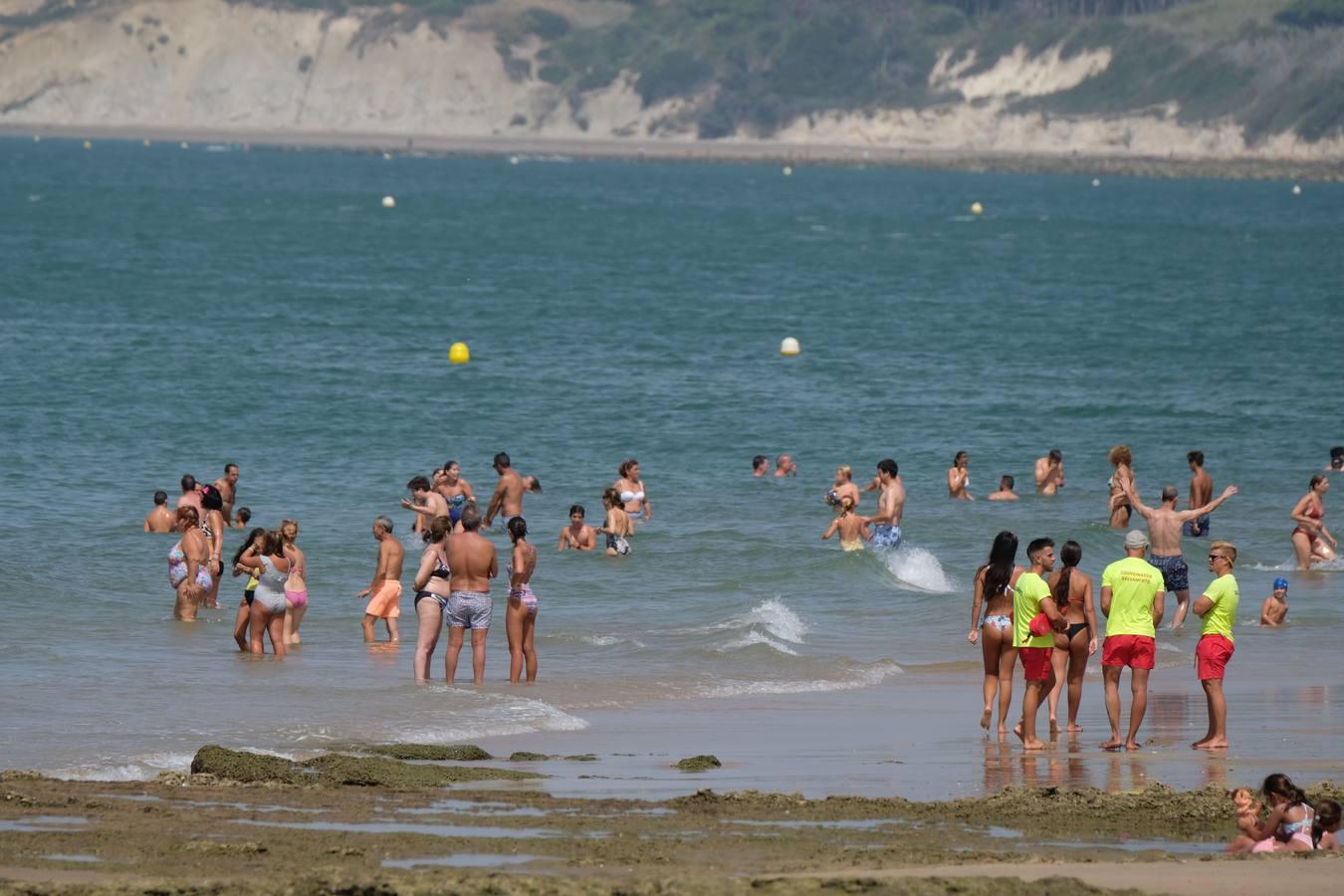 Una jornada en las playas de El Puerto de Santa María en Cádiz