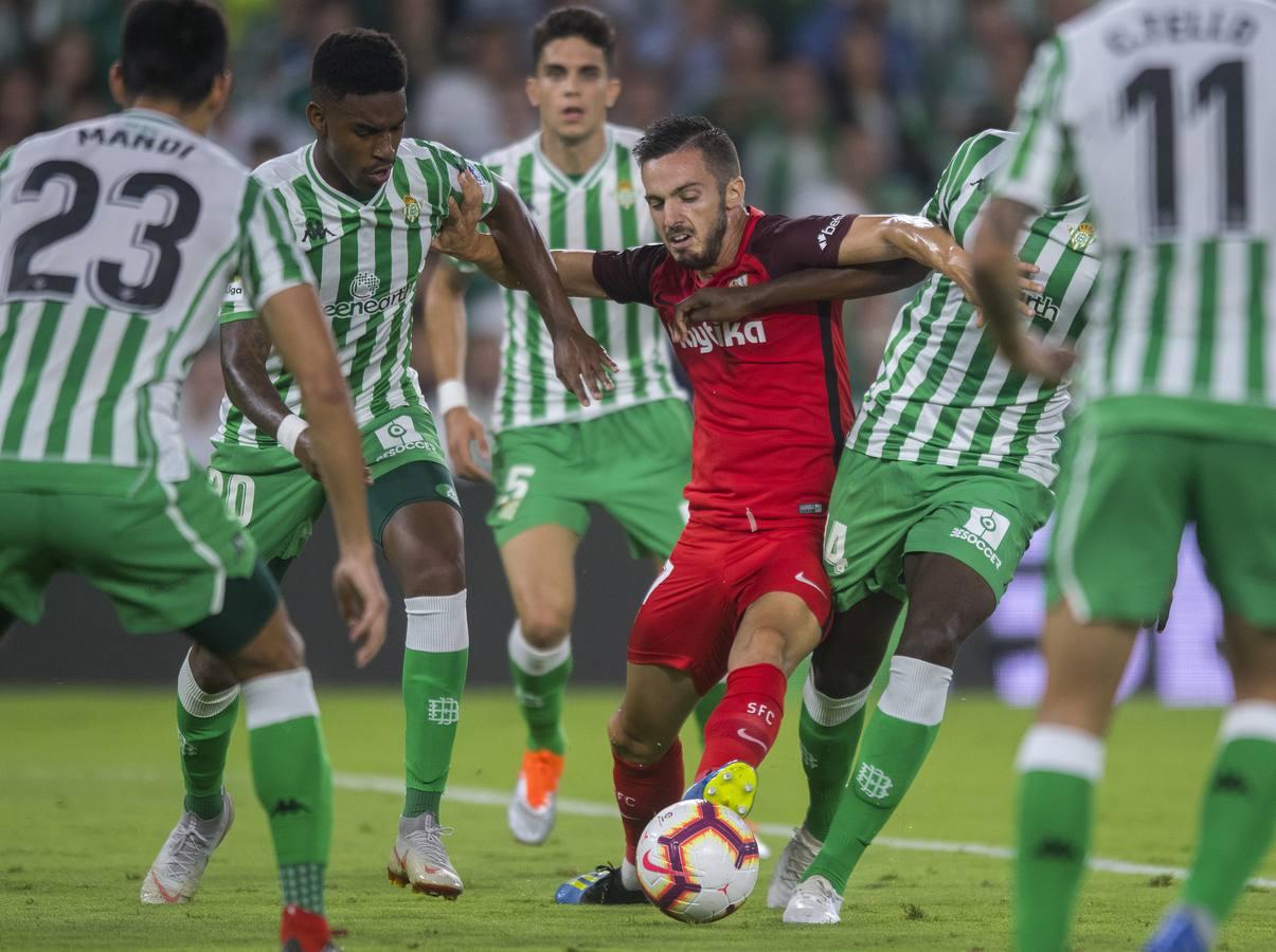 Las mejores instantáneas del gran derbi hispalense