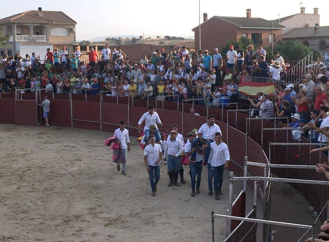 Becerrada popular en Menasalbas