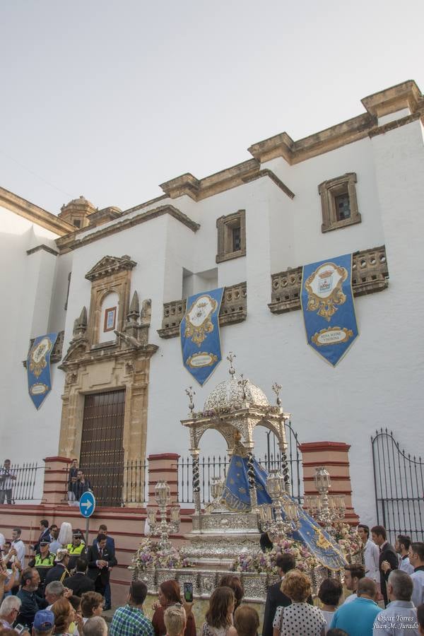 Galería de la salida extraordinaria de la Virgen de la Caridad de Sanlúcar de Barrameda