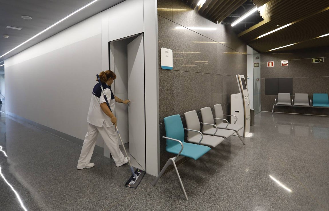 El primer día de actividad del Hospital Quirón de Córdoba, en imágenes