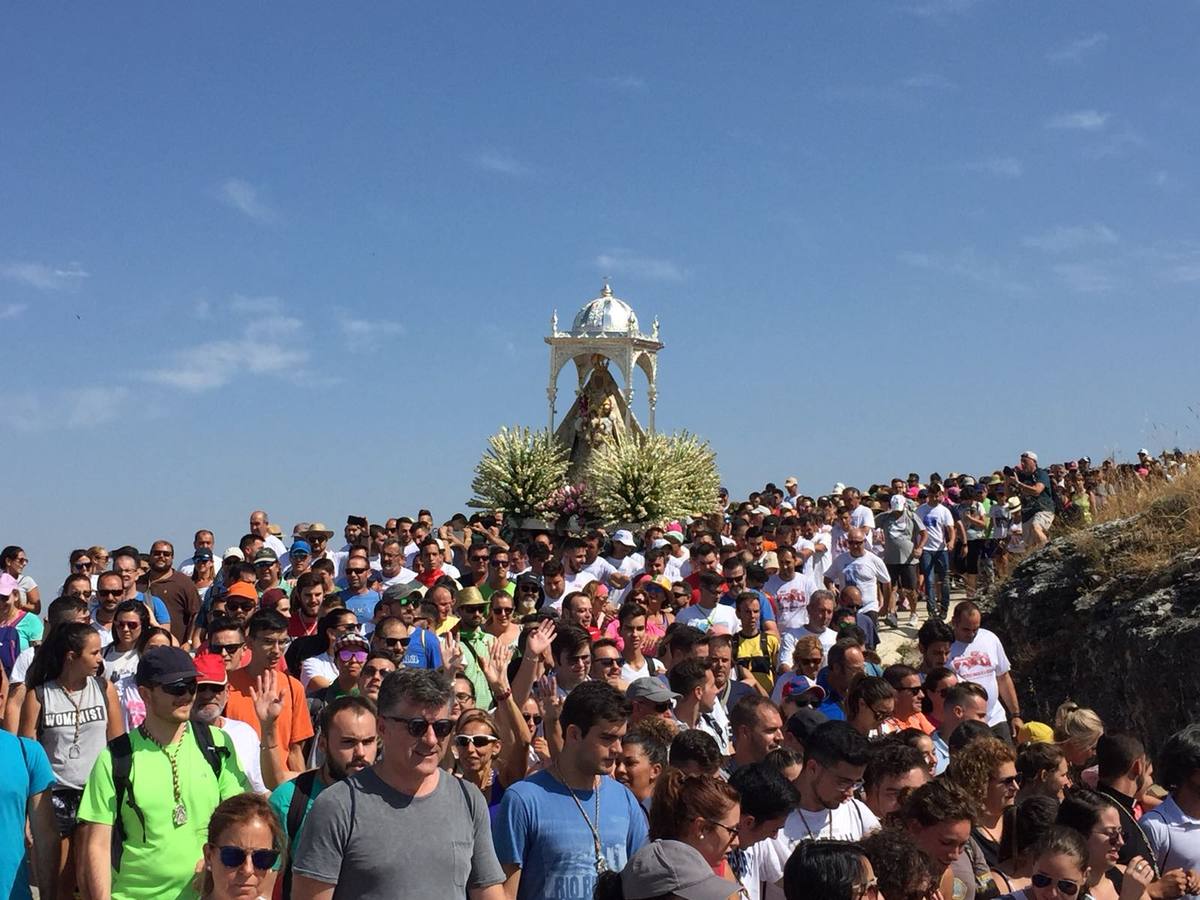 La «Bajá» de la Virgen de la Sierra de Cabra, en imágenes