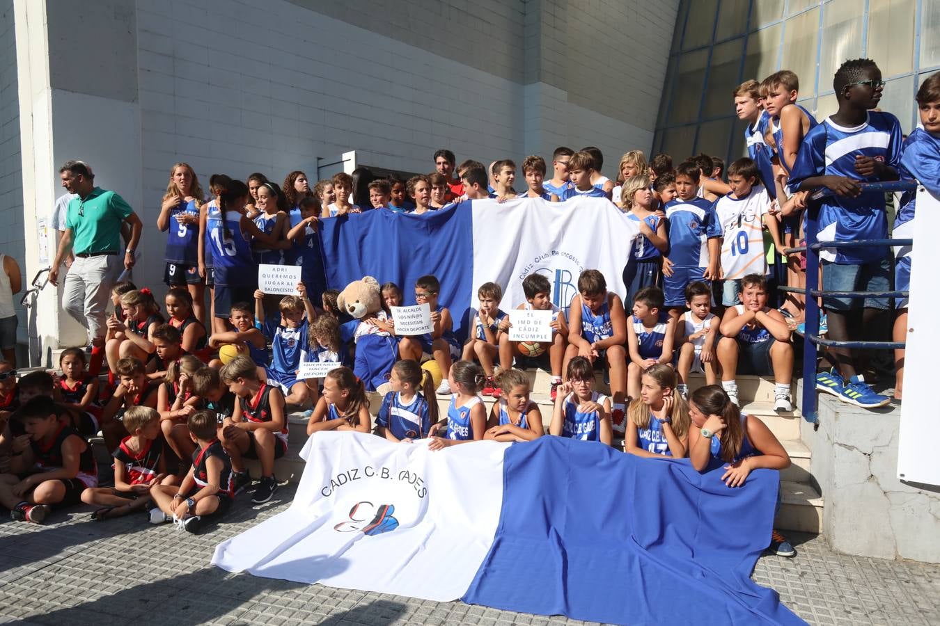 IMÁGENES: Los niños de Cádiz quieren hacer deporte