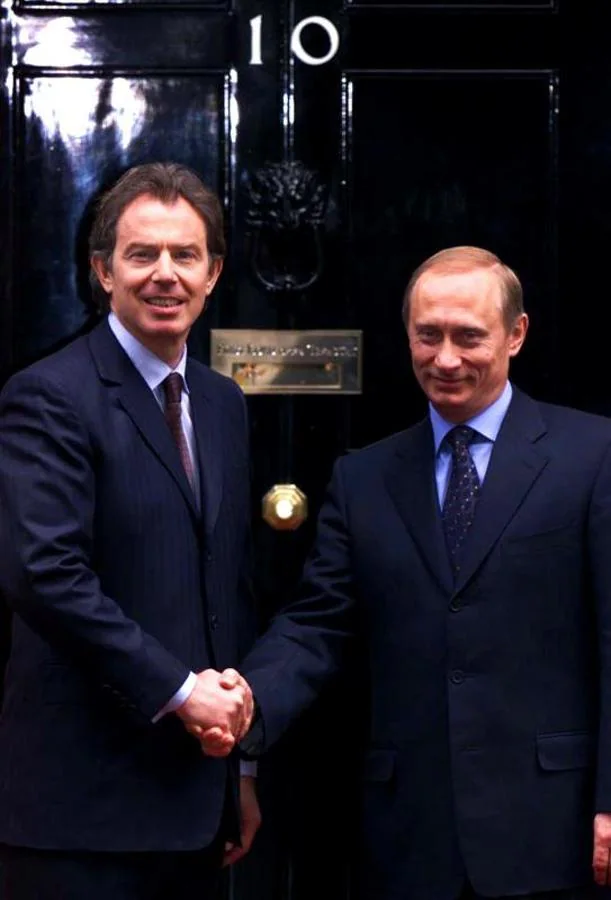 Encuentro en el número 1 de Downing Street entre Tony Blair y Vladimir Putin. 