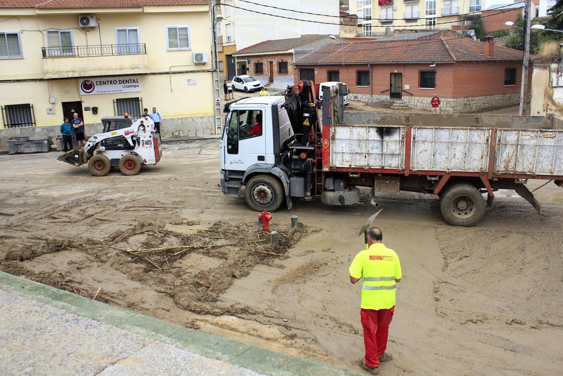 Los estragos de la tromba de agua de Cebolla, en imágenes