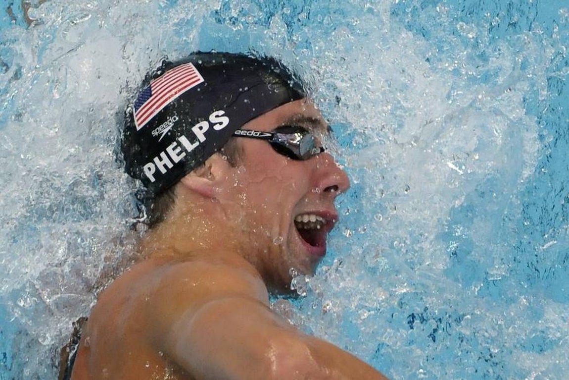 Phelps agrandó su leyenda en Pekín 2008, donde dio lecciones de una potencia casi inédita en la piscina. 