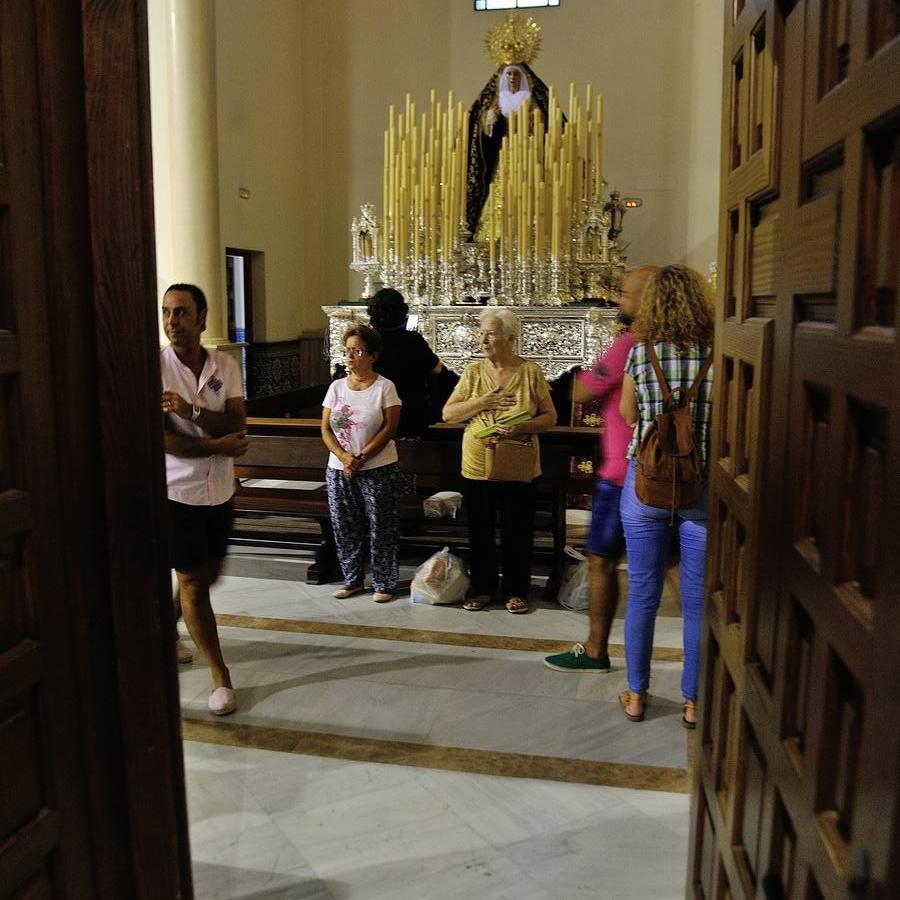 Galería de la Virgen de los Dolores del Cerro en su paso