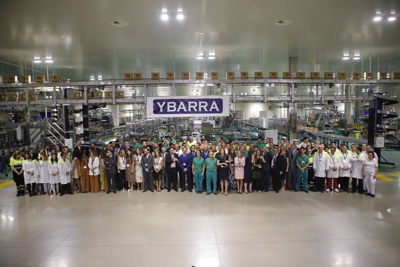 En imágenes, el Rey en la inauguración de la nueva fábrica de Ybarra en Sevilla