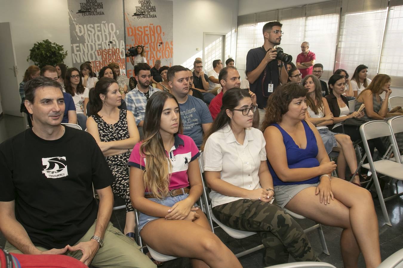 La visita de Rosa Tous a la Escuela de Joyería de Córdoba, en imágenes