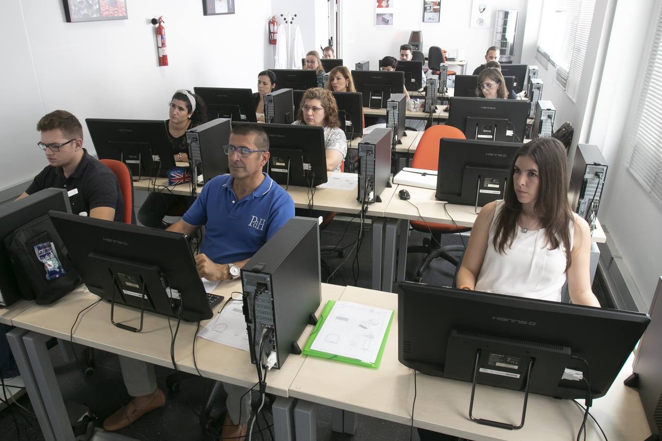 La visita de Rosa Tous a la Escuela de Joyería de Córdoba, en imágenes