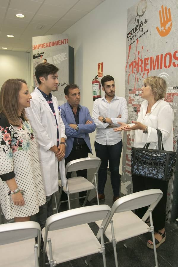 La visita de Rosa Tous a la Escuela de Joyería de Córdoba, en imágenes