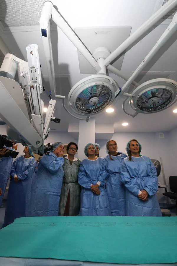 El nuevo robot Da Vinci para intervenciones quirúrgicas, en imágenes