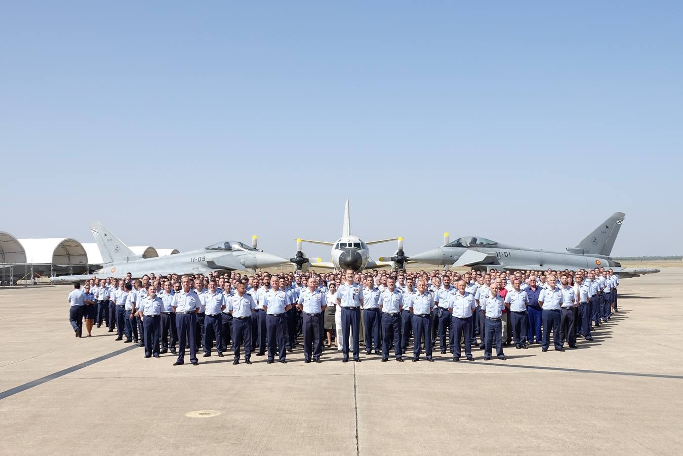 En imágenes, visita del Rey Felipe VI a la base de Morón